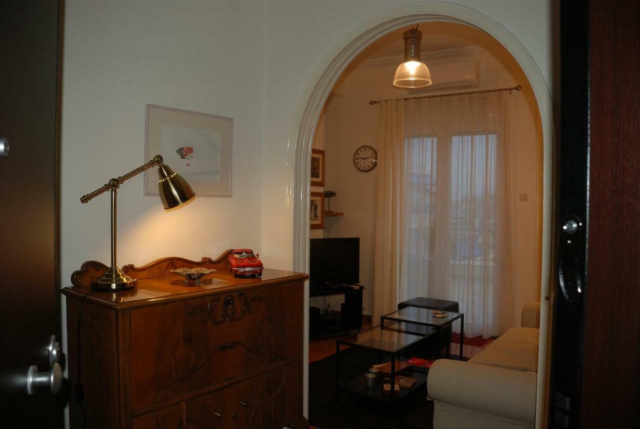Soulis' Penthouse Near Acropolis Apartment เอเธนส์ ภายนอก รูปภาพ